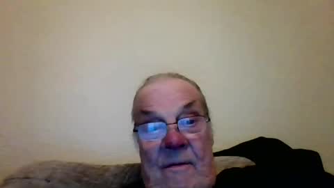 Snapshot of fabric21 chatting on 02-28-25, 05:48 the masturbator online show from 02-28-25, 05:48