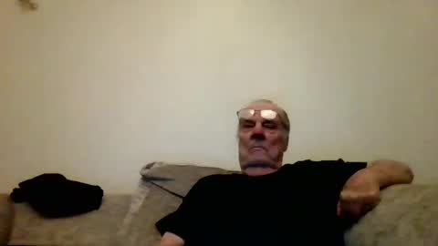 Snapshot of fabric21 chatting on 03-03-25, 06:33 the masturbator online show from 03-03-25, 06:33