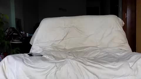 Snapshot of fabrizzio02 chatting on 02-24-25, 03:42 Fabrizzio online show from 02-24-25, 03:42