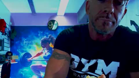 Snapshot of fabxxxl chatting on 10-29-25, 08:16 fabxxxl online show from 10-29-25, 08:16