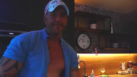 Snapshot of fabxxxl chatting on 12-14-25, 03:06 fabxxxl online show from 12-14-25, 03:06