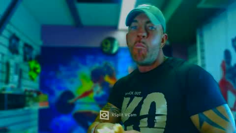 Snapshot of fabxxxl chatting on 12-16-25, 08:19 fabxxxl online show from 12-16-25, 08:19