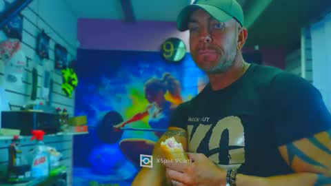 Snapshot of fabxxxl chatting on 12-17-25, 08:20 fabxxxl online show from 12-17-25, 08:20