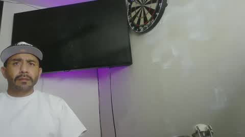 Snapshot of faded805 chatting on 11-04-25, 07:18 Mark online show from 11-04-25, 07:18