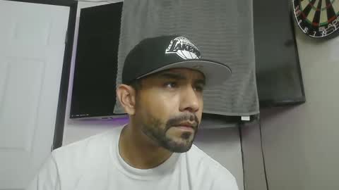 Snapshot of faded805 chatting on 11-09-25, 07:06 Mark online show from 11-09-25, 07:06