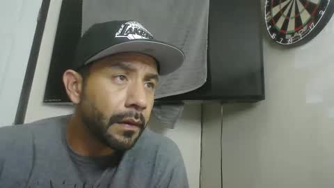 Snapshot of faded805 chatting on 11-12-25, 08:48 Mark online show from 11-12-25, 08:48