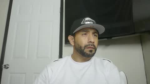 Snapshot of faded805 chatting on 11-17-25, 06:52 Mark online show from 11-17-25, 06:52