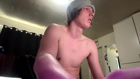 Snapshot of fadedboy4u chatting on 12-05-25, 07:43 fadedboy4u online show from 12-05-25, 07:43