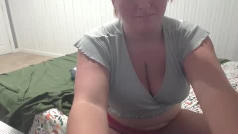 Faerie Dalelio online show from 12-19-24, 02:56