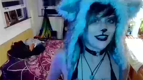 Snapshot of faewildflower chatting on 10-13-25, 05:18 faewildflower online show from 10-13-25, 05:18