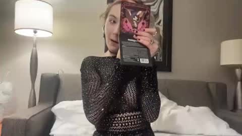 Fae online show from 10-12-25, 10:47