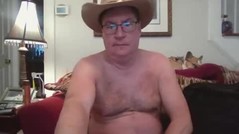 Snapshot of fairmount31 chatting on 01-11-26, 12:32 fairmount31 online show from 01-11-26, 12:32