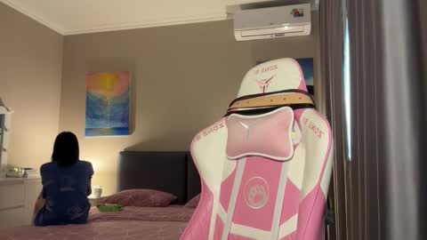 Snapshot of fairy_bloomix chatting on 09-24-25, 01:36 Bloom  online show from 09-24-25, 01:36