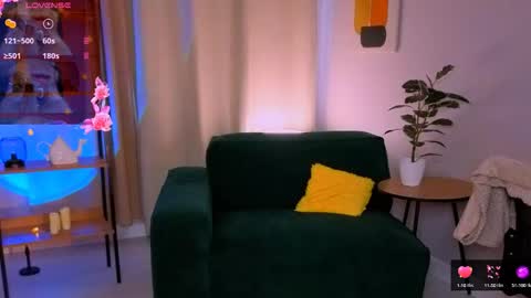 Tara online show from 04-21-26, 07:03