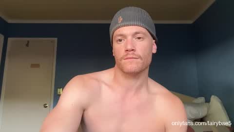 Snapshot of fairybae5 chatting on 10-22-25, 10:31 Travis online show from 10-22-25, 10:31