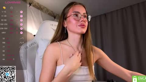 Snapshot of fairyfuckdust chatting on 10-05-25, 12:09 fairyfuckdust online show from 10-05-25, 12:09