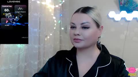 Snapshot of fairyjewell chatting on 03-18-26, 06:11 Jewell online show from 03-18-26, 06:11