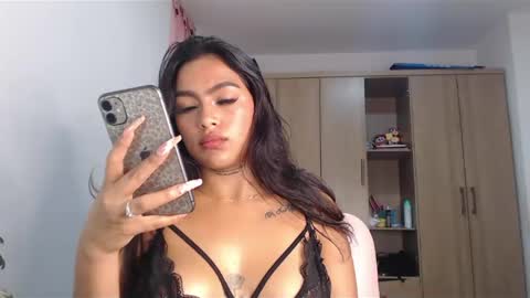 fairylatin online show from 01-05-25, 11:26