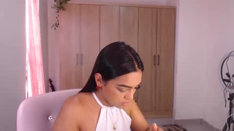 fairylatin online show from 02-04-25, 06:49