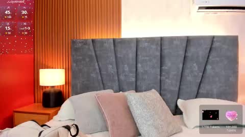 Snapshot of falaksweet_ chatting on 11-11-25, 12:27 Leila.... online show from 11-11-25, 12:27