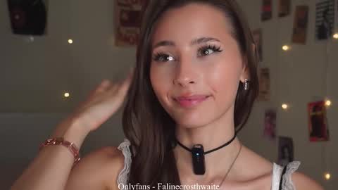 Snapshot of falinecrosthwaite chatting on 10-22-25, 07:13 Kaori online show from 10-22-25, 07:13