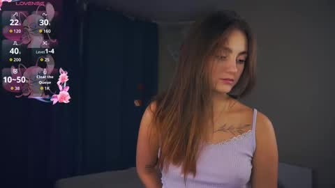 Snapshot of falineellson chatting on 11-12-25, 06:25 Erika online show from 11-12-25, 06:25