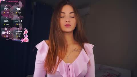 Snapshot of falineellson chatting on 11-26-25, 07:20 Erika online show from 11-26-25, 07:20