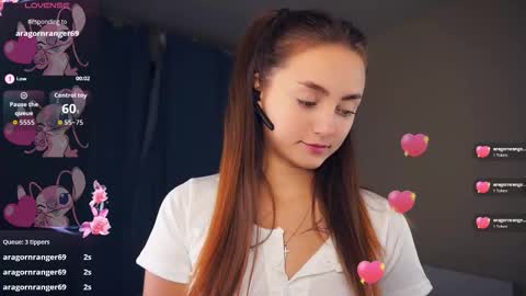 Snapshot of falineellson chatting on 11-28-25, 07:33 Erika online show from 11-28-25, 07:33