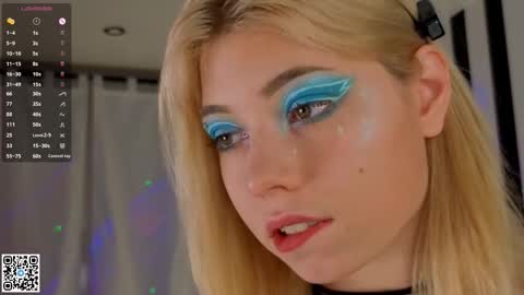 Emilia online show from 11-17-25, 04:18