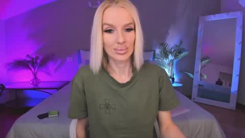 Lana online show from 04-14-26, 09:43