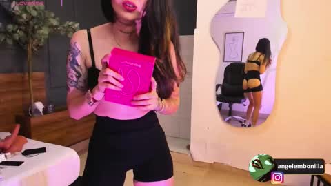 Megan    630  1330 -5 online show from 01-06-26, 02:43