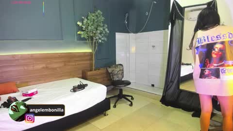 Megan    630  1330 -5 online show from 02-10-26, 12:09