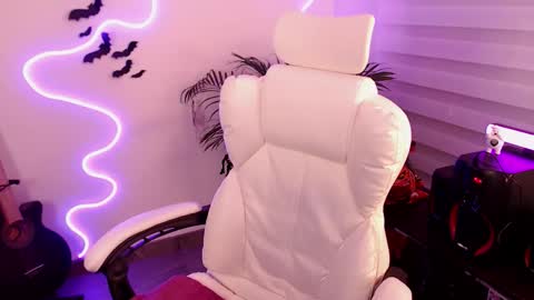 Snapshot of fallenag__ chatting on 10-15-25, 02:44 OF fallenag 1 online show from 10-15-25, 02:44