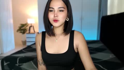 Snapshot of fallfromabove chatting on 01-12-26, 01:22 Belly Conklin online show from 01-12-26, 01:22