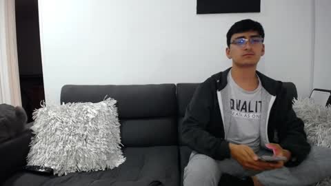 Snapshot of fallgays chatting on 01-04-25, 02:56 FallGays online show from 01-04-25, 02:56