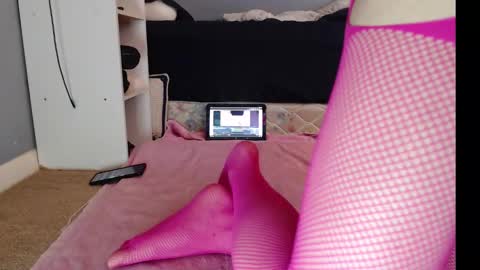 Snapshot of fallin_skye chatting on 02-17-25, 04:15 Fallin Skye online show from 02-17-25, 04:15