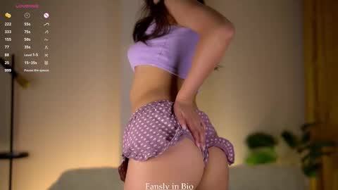 Snapshot of fallingflower chatting on 10-25-25, 02:35 Kim online show from 10-25-25, 02:35