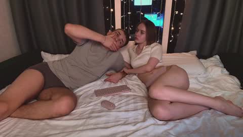 Snapshot of familysexy34 chatting on 01-12-25, 08:47 familysexy34 online show from 01-12-25, 08:47