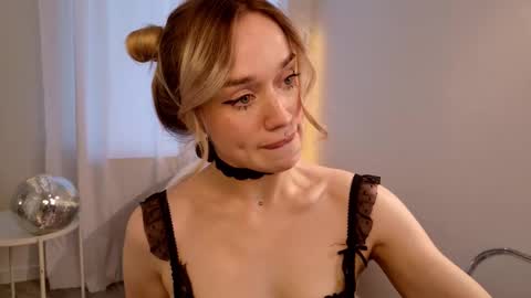 fancyamelia online show from 10-09-25, 12:36