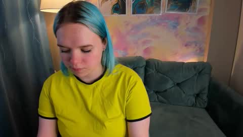 Snapshot of fancybella chatting on 12-15-25, 08:18 Bella online show from 12-15-25, 08:18