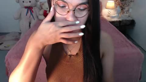 Layla online show from 12-05-25, 06:37