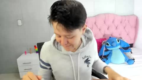 Snapshot of fanny_18 chatting on 09-23-25, 03:37 FANNY online show from 09-23-25, 03:37