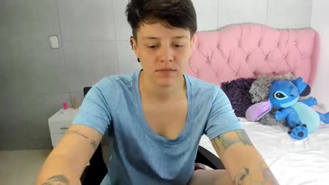 Snapshot of fanny_18 chatting on 09-30-25, 07:19 FANNY online show from 09-30-25, 07:19