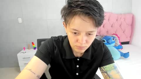 Snapshot of fanny_18 chatting on 10-09-25, 01:36 FANNY online show from 10-09-25, 01:36