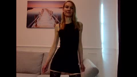 Snapshot of fanny_posy chatting on 01-10-25, 03:16 Fanny online show from 01-10-25, 03:16