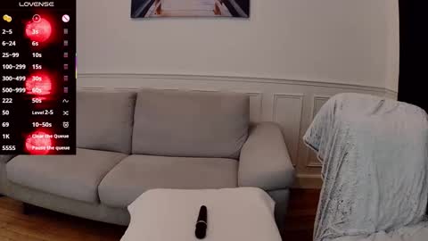 Snapshot of fanny_posy chatting on 09-15-25, 10:10 Fanny online show from 09-15-25, 10:10