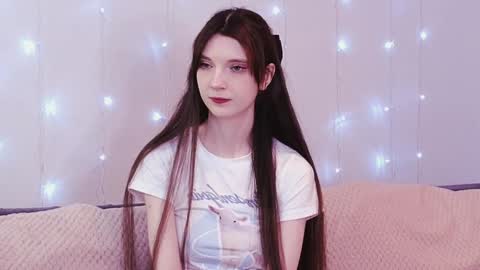 Kim online show from 01-19-25, 04:04