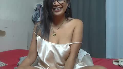 Snapshot of fantassia chatting on 10-04-25, 06:39 fantassia online show from 10-04-25, 06:39