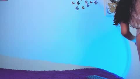 Snapshot of fantastic_asians2 chatting on 09-19-25, 09:59 Ale online show from 09-19-25, 09:59