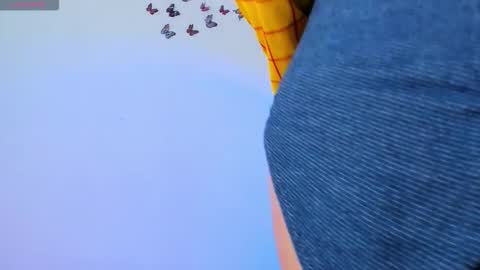 Snapshot of fantastic_asians2 chatting on 10-16-25, 09:05 Ale online show from 10-16-25, 09:05